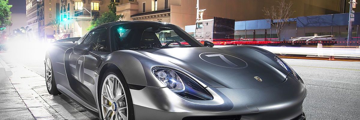 日本でも走っている?!ポルシェのプラグインハイブリッドスーパーカー918スパイダー